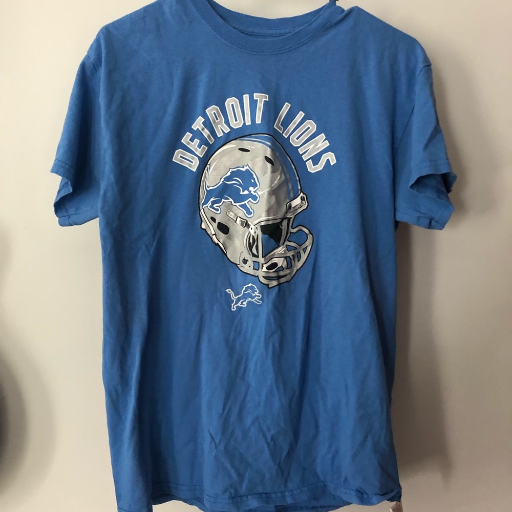 Detroit lions t shirt